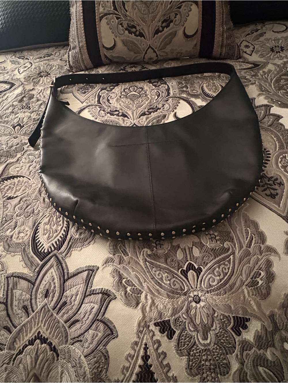 NWOT Madewell Curve Black Leather Studded Hobo Shoulder Bag with Gold Hardware - Picture 4 of 8